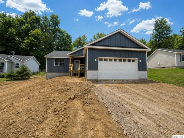 691 Daffodil Dr, Howard, OH 43028