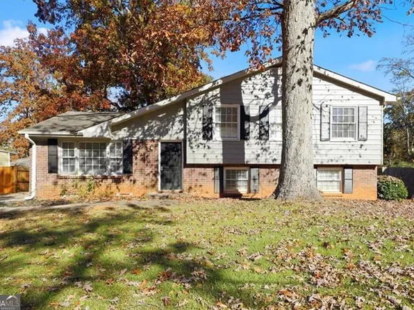 446 Queen Aliese Ln, Jonesboro, GA 30236