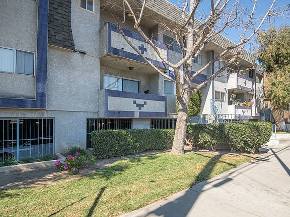 2nd image of 6245 Woodman Ave APT 202