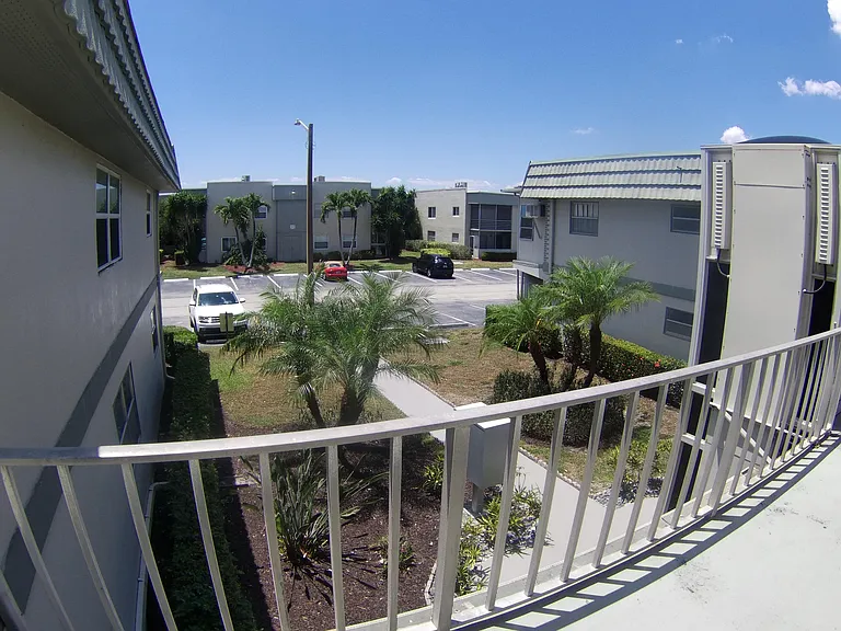 275 Monaco Way #F — Photo 3