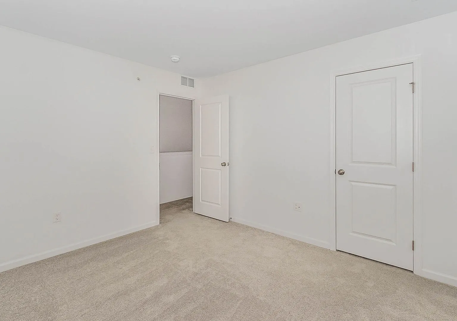 West Shore School District Town-Home For Rent 3 Stories, 3 Bedrooms 2.5 Bath For Rent — Photo 2