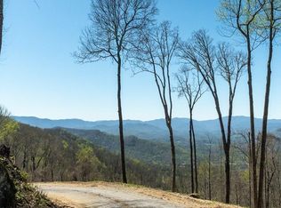 837 Hemlock Falls Rd, Franklin, NC 28734