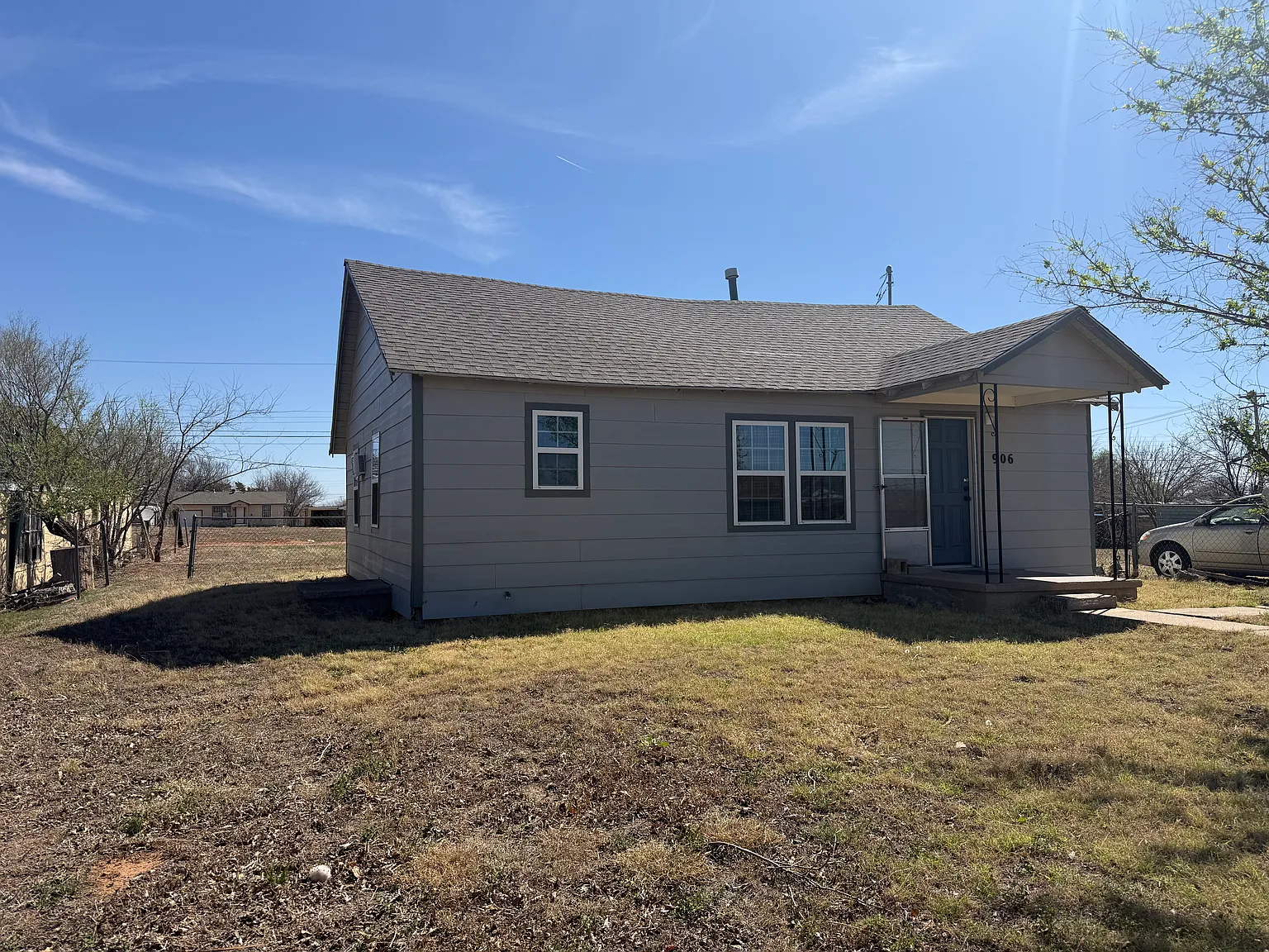 2 bed, 887 sqft, $850 — Photo 2