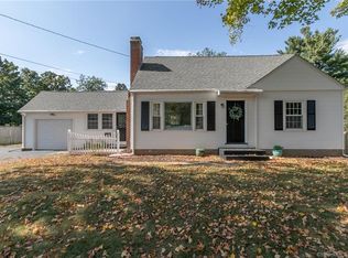 4 Ridgefield Rd, Enfield, CT 06082