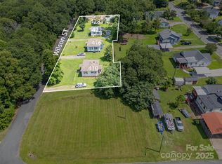 422 Wilson St, Mount Holly, NC 28120