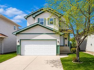 179 E Erin Park Dr SE, Calgary, AB T2B3L5