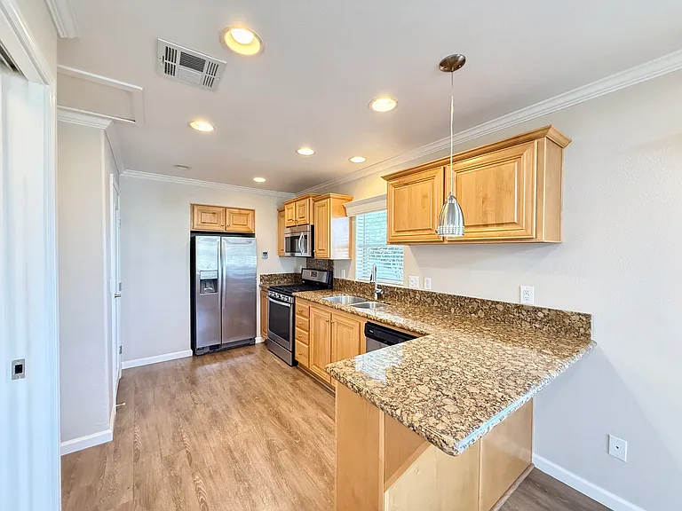 Surf City Beach Cottages — Photo 42