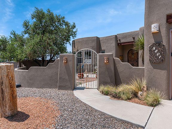 4th image of 8201 Desert Lily Ln NE