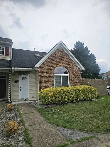 1228 Warwick Dr Photo 1