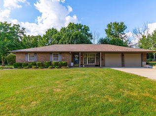 106 Meadowlake Dr, Mexico, MO 65265