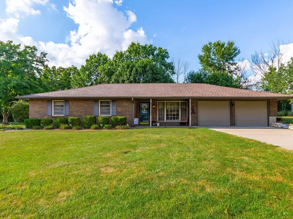 106 Meadowlake Dr, Mexico, MO 65265