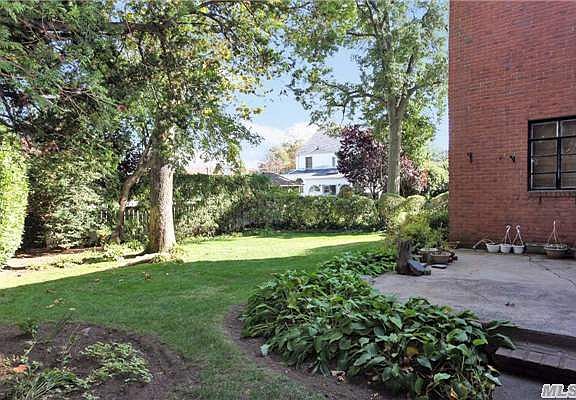 4th image of 124 Dogwood Ave