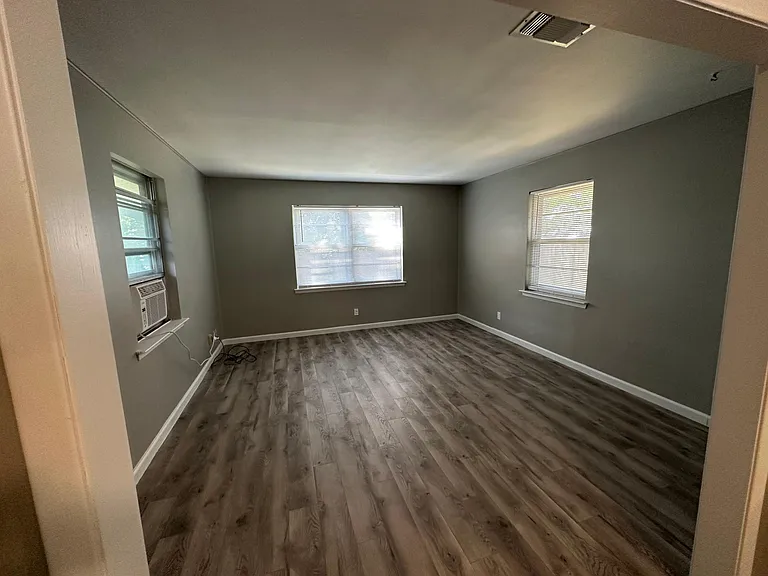 1509 Camilla Rd — Photo 14