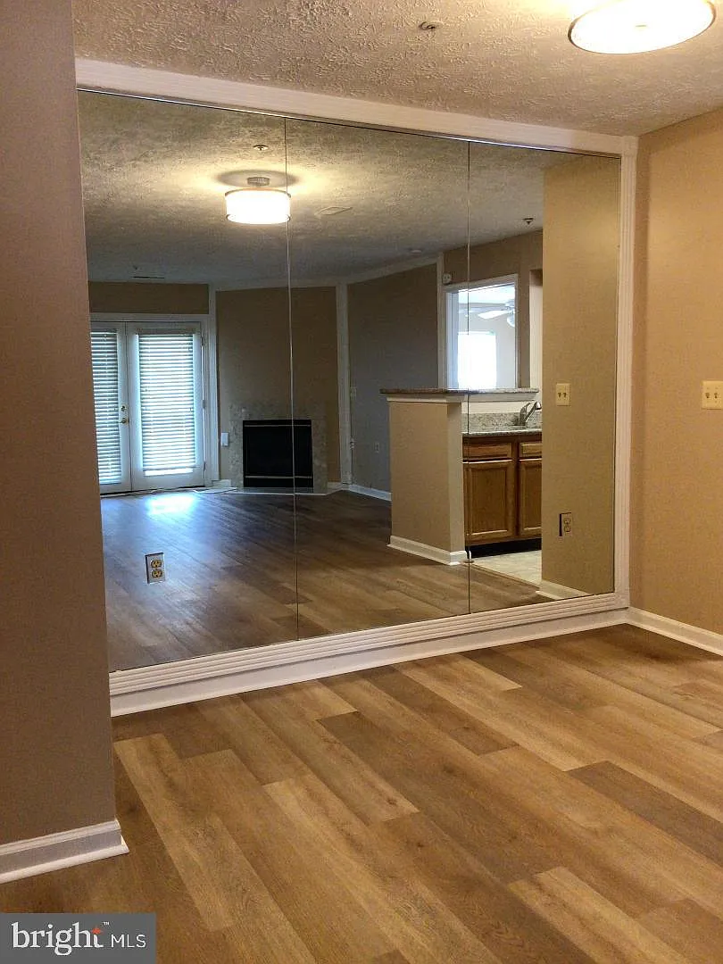 2 bed, 2.0 bath, 962 sqft, $2,175 — Photo 4