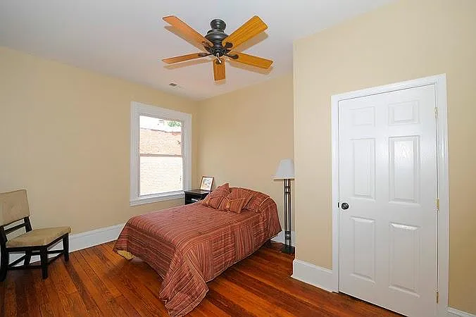 Bedroom (2nd Floor)