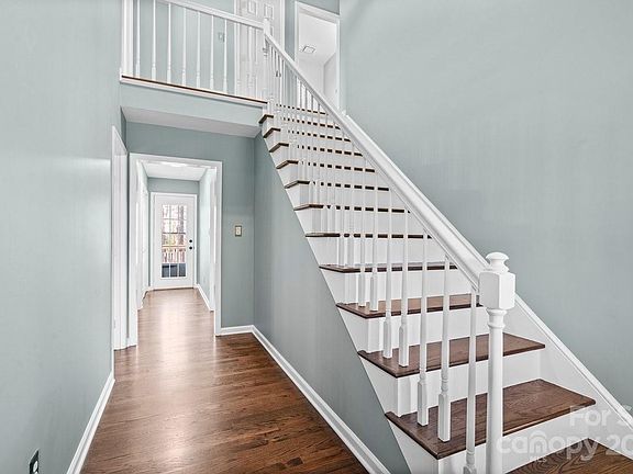 4th image of 1281 Hidden Creek Cir