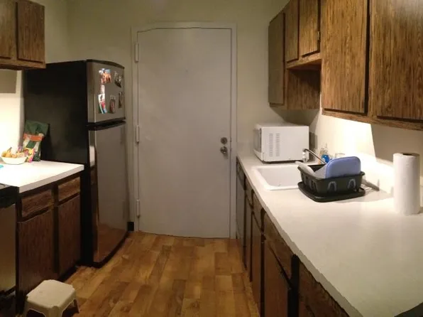 12 Village Way APT 10, Natick, MA 01760