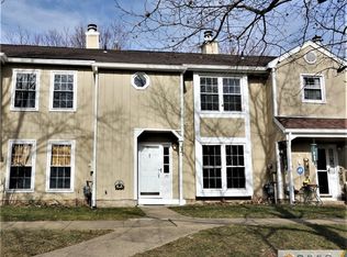20 Pond View Dr #20, Plainsboro, NJ 08536