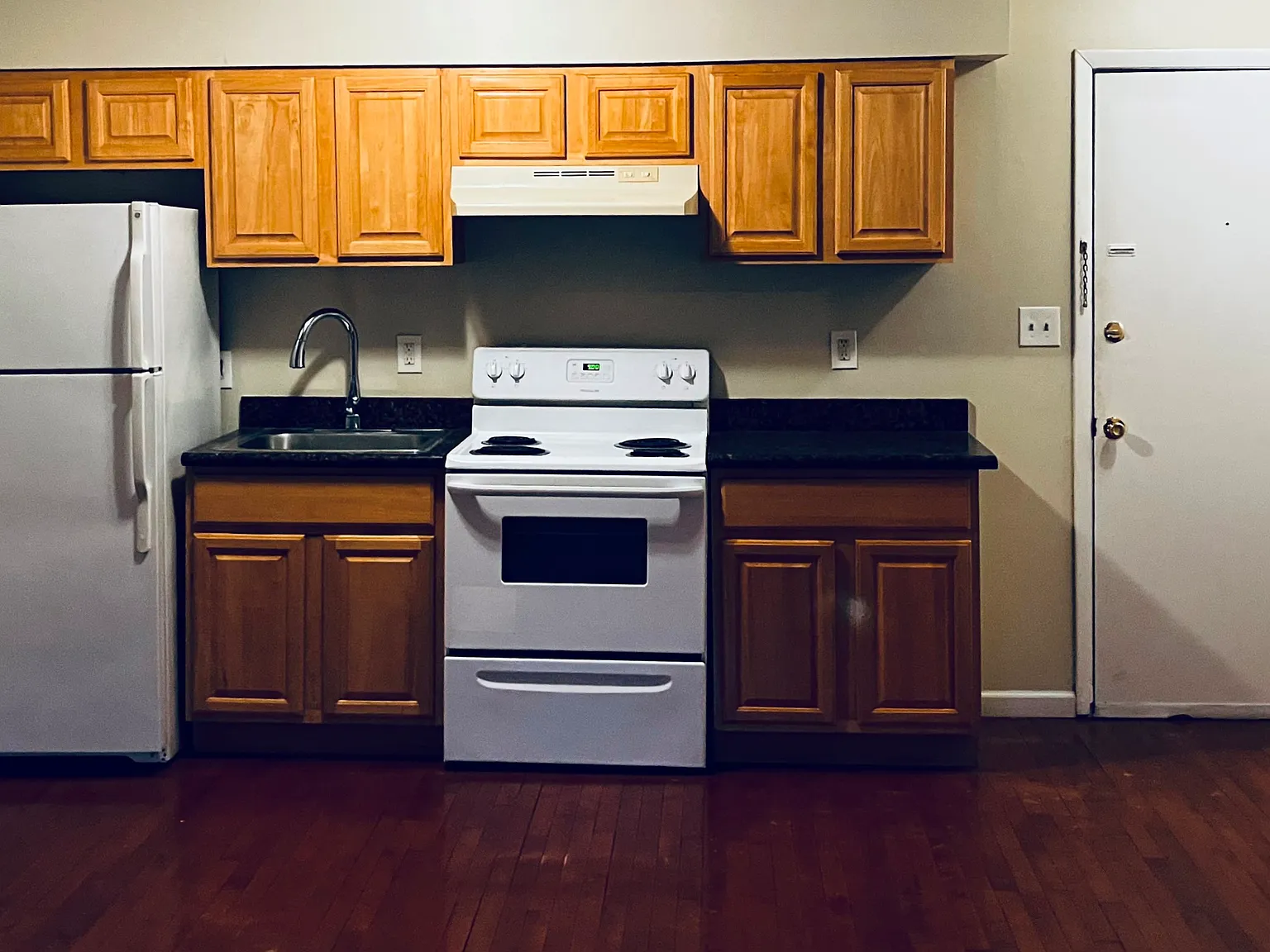 1 bed, 725 sqft, $1,175 — Photo 1