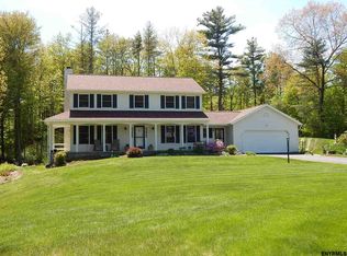 9 Canfield Ct, Gansevoort, NY 12831