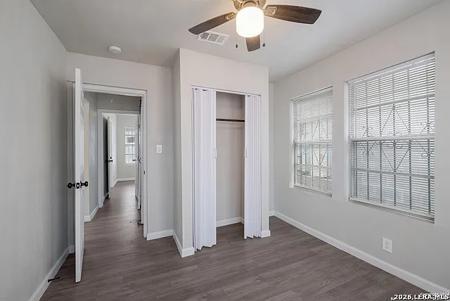 325 S Hackberry St — Photo 11