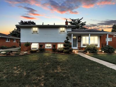 9747 Hix Rd, Livonia, MI, 48150