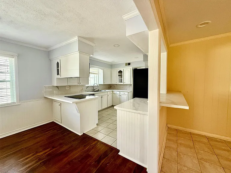 5215 Cheena Dr — Photo 9