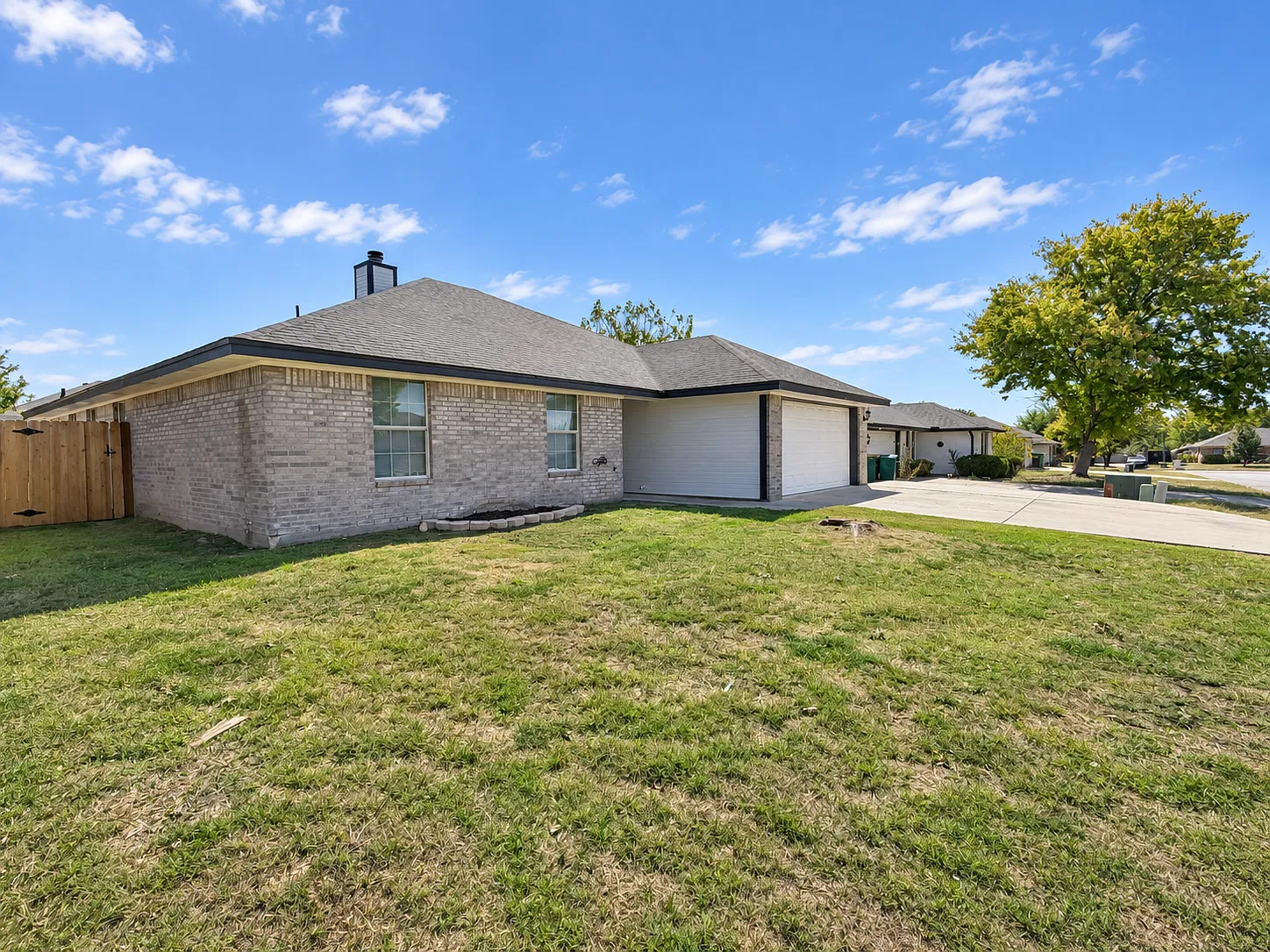 206 Timber Ridge Dr Nolanaville-o — Photo 2