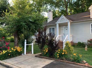7336 Meadow Glen Dr, Mint Hill, NC 28227
