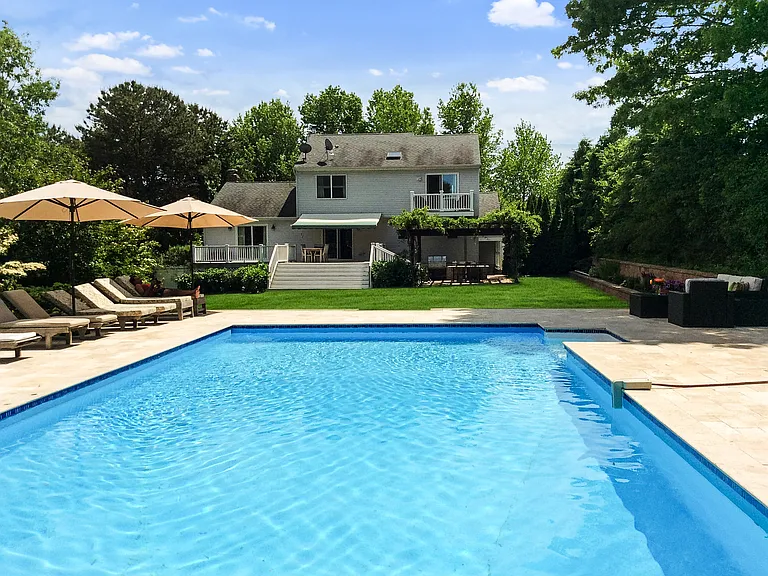 63 Shinnecock Hills Rd — Photo 21