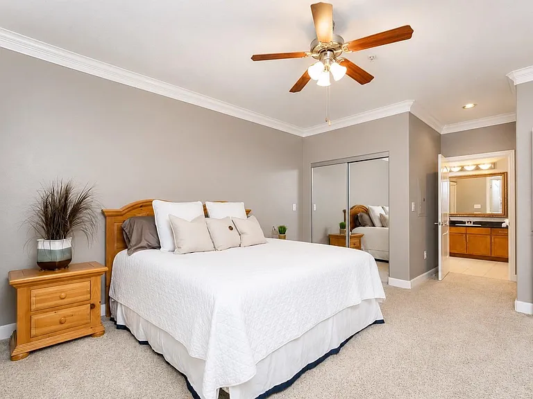 2299 Lone Star Dr #101 — Photo 10