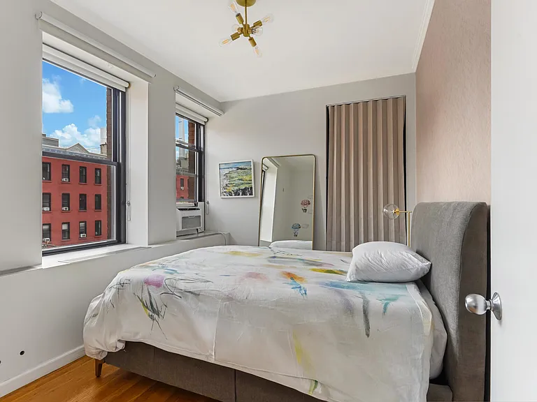 104 W 70th St #4F — Photo 10