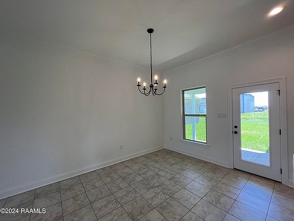 4th image of 308 McGillis Ln