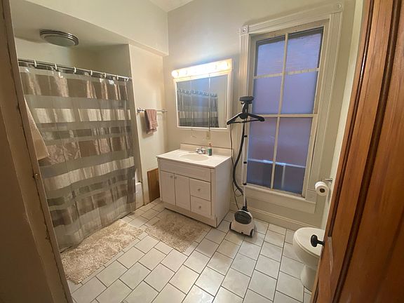 5th image of 118 W 1st Ave