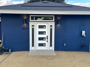 19541 Hart St, Reseda, CA 91335