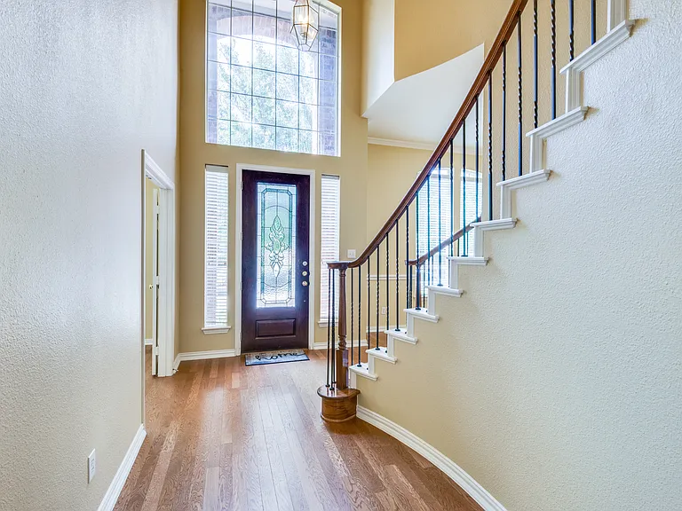 5636 Country View Ln — Photo 2