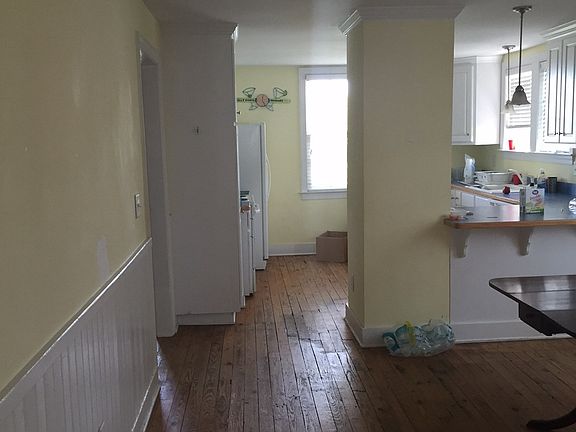 4th image of 1702 Fisher St