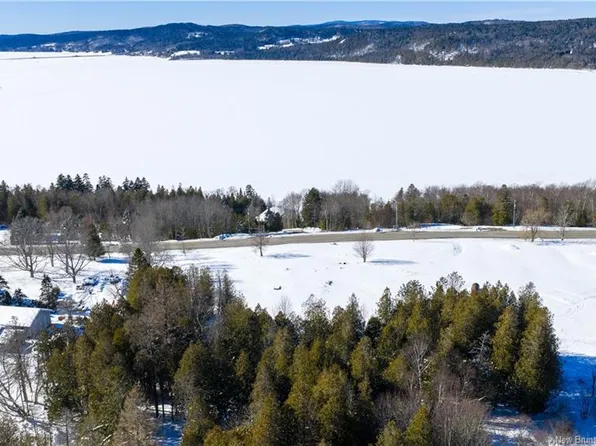 308 Model Farm Rd, Quispamsis, NB E2G 1M3
