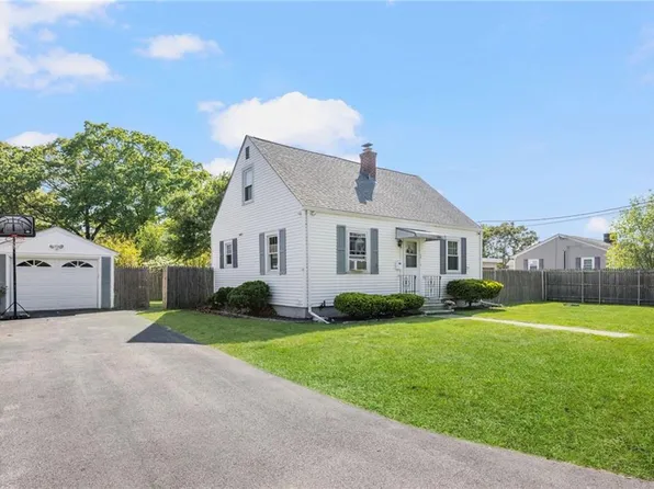 68 Maryland Ave, Warwick, RI 02888