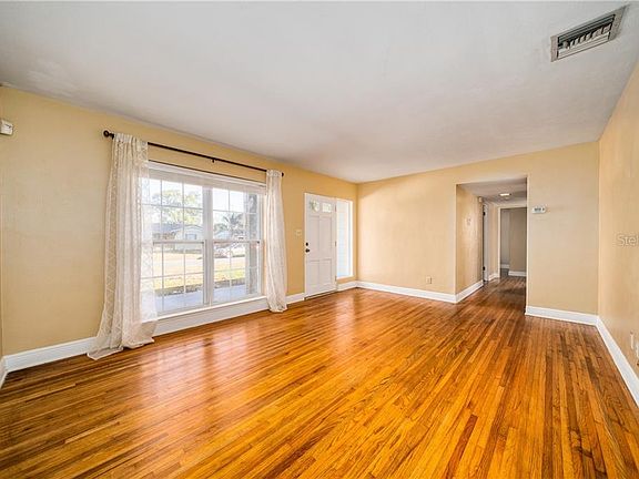 4th image of 2126 Albert Lee Pkwy