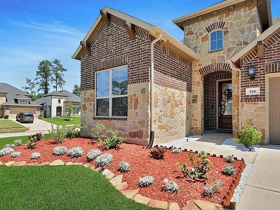 2nd image of 526 Willow Canyon Ln