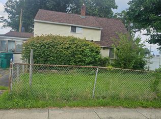 139 Ivy Hill Rd, Levittown, PA 19057