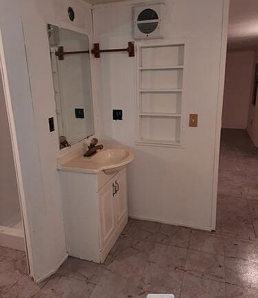 5th image of 13119 N Florida Ave #3B