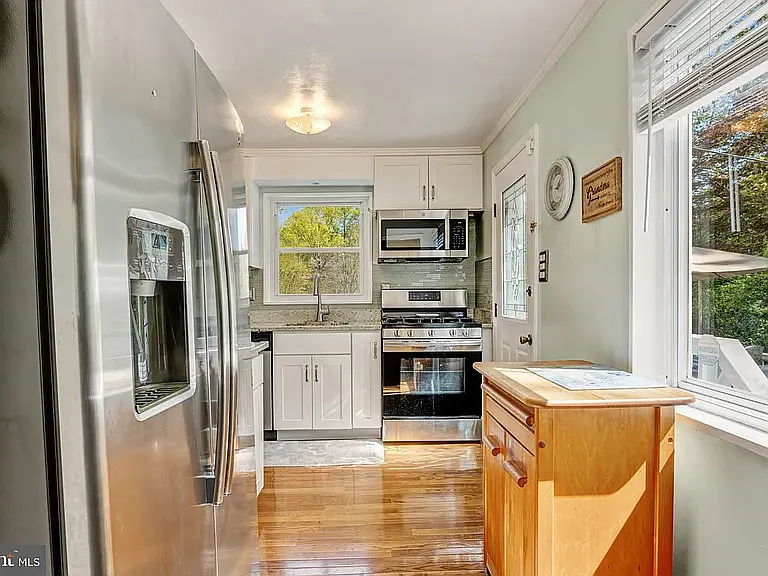 6409 The Pkwy — Photo 13
