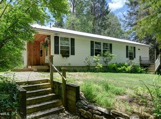 180 Chestnut St, Lee, MA 01238