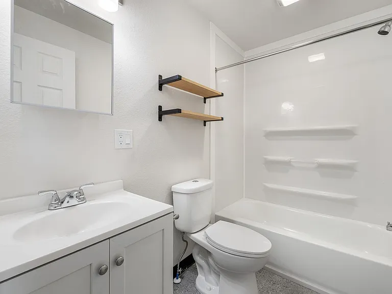 1145 Sherman St — Photo 3
