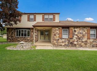 199 Holly Hill Rd, Richboro, PA 18954
