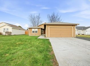 3818 W Hood Ct, Kennewick, WA 99336
