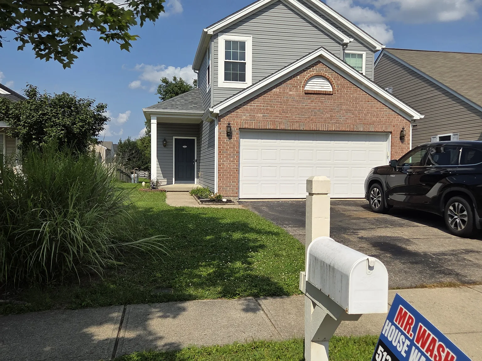 3 bed, 2.5 bath, 1340 sqft, $2,100 — Photo 2