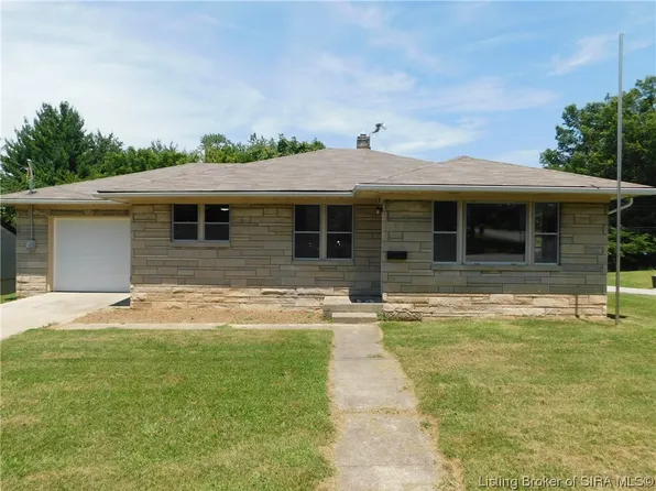 206 E Grandview Drive, Salem, IN 47167